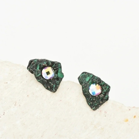 Crystal Stud Earrings Patina Green - Picture 5 of 17